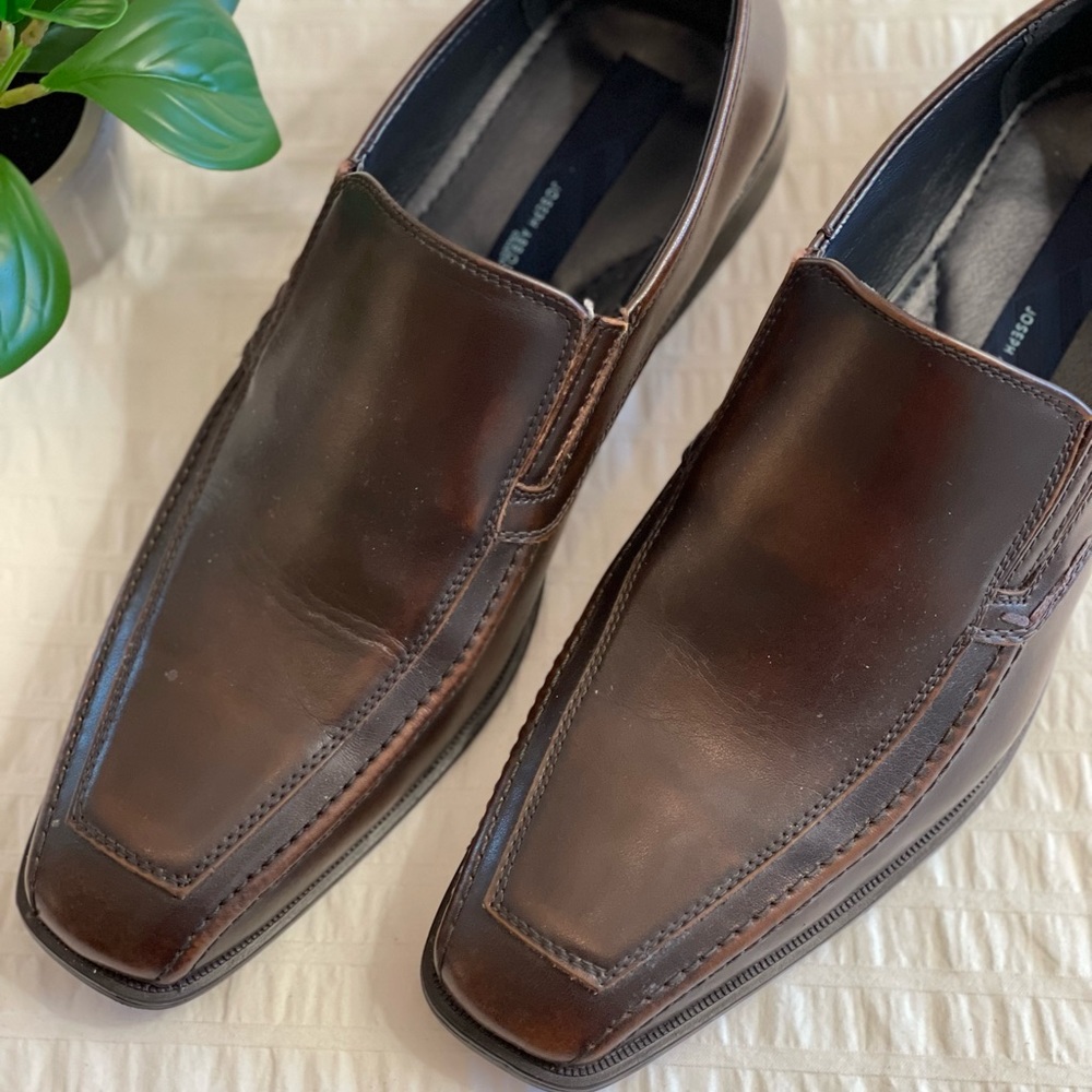 Joseph Abboud Leather Loafer / Slip on Men’s Shoe - Size 10.5 - Tobacco Brown